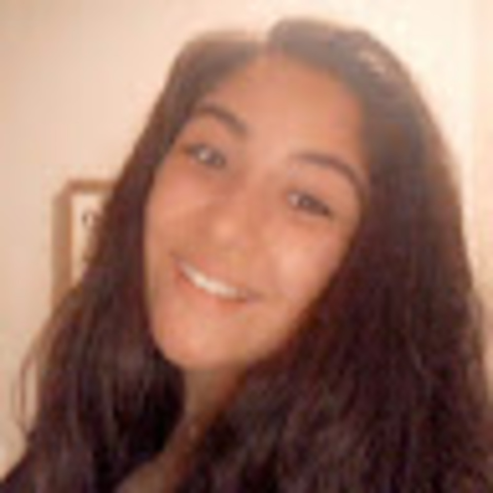 Meet your Posher, Mia